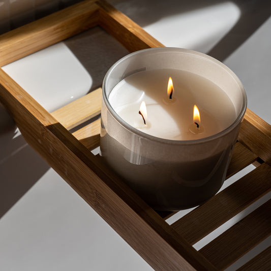 סוגי נרות: לחבק את העולם הקסום של נרות ריחניים, לחקור תענוגות דקורטיביים, יצירות גדולות, מיוחדות וצבעוניות